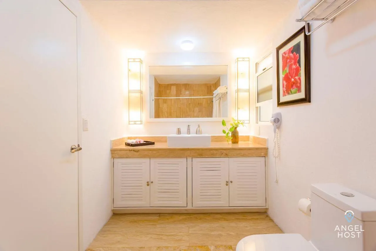 Deluxe Suites At Villas Tropical In Zona Hotelera Cancún México