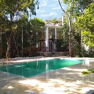  Lodge Saasil Kaax México